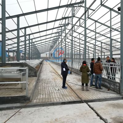 軽鋼構造 牛棚 プリファブリック 鉄筋 農場建築